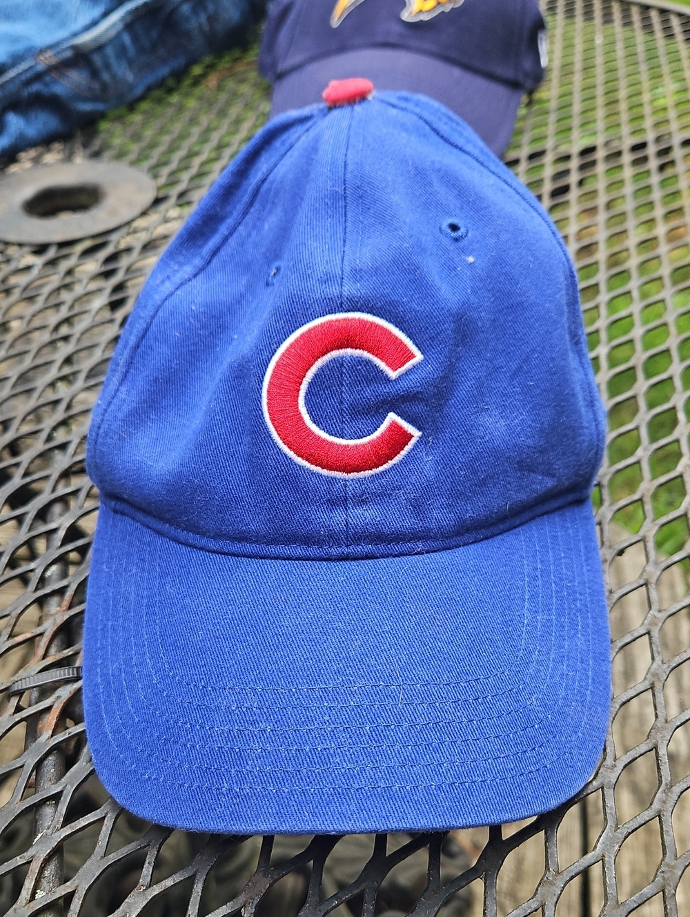 AUTHENTIC CHICAGO CUBS Cap with Red 'C' Logo